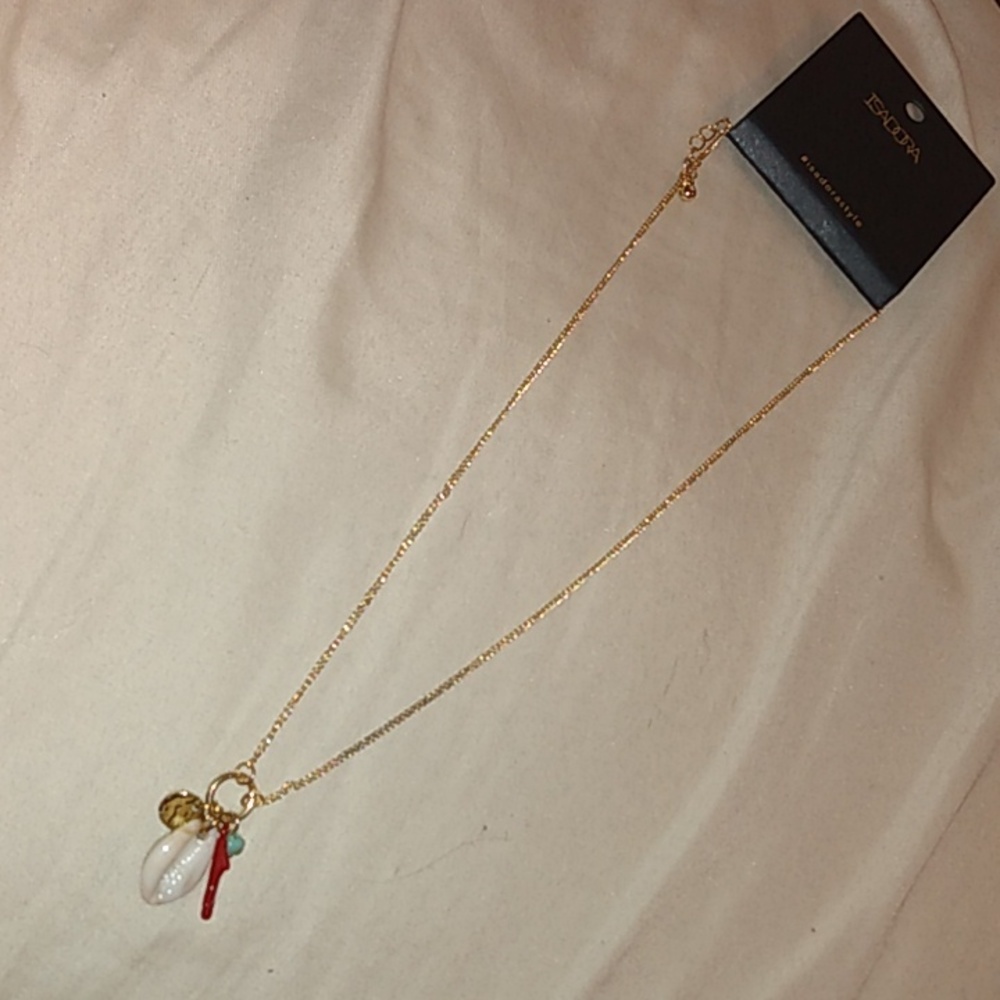 NWT Isadora necklace